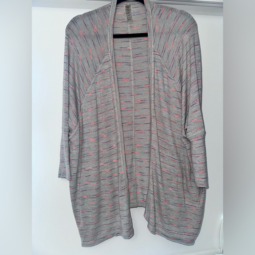 Open-Front Light Gray Cardigan with Pink Accent - Women's Cozy Layer